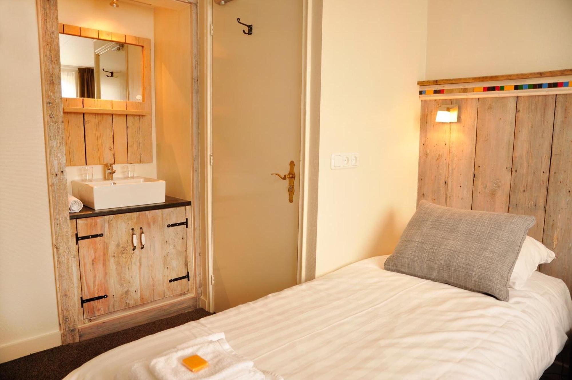 B&B De Wadvaarder Midsland Zimmer foto